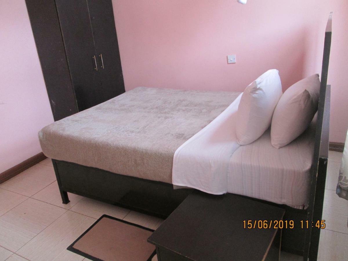 Bluegum Avenue Lodge Зомба Екстер'єр фото